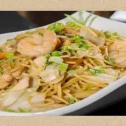 Chinese Noodles With Seafood